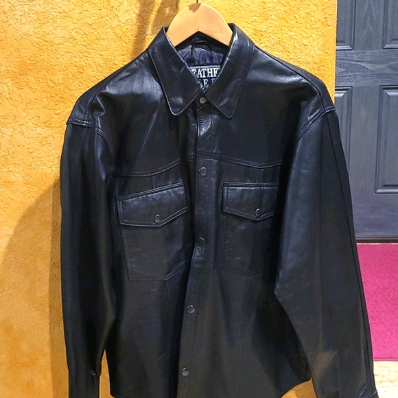 New Light weight  leather  jacket - Picture 1 of 9